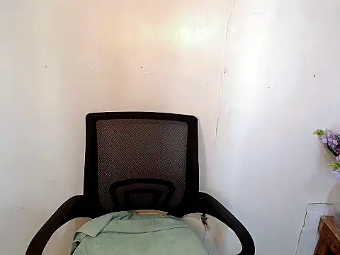 lulueraxxxx online show from 04/22/26, 10:39