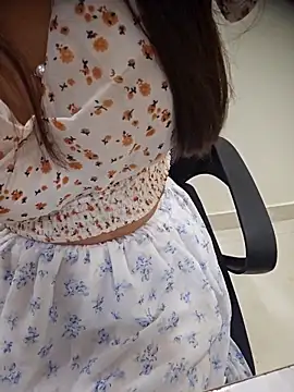 Snapshot of Cute_SnehaX chatting on 03/27/26, 01:55 Cute SnehaX online show from 03/27/26, 01:55