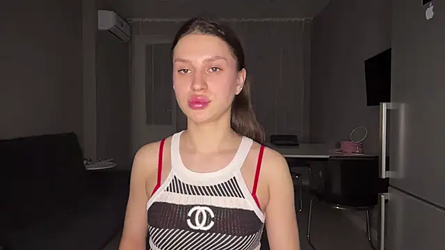 Snapshot of Deep_Eye chatting on 04/02/26, 04:26 Deep Eye online show from 04/02/26, 04:26