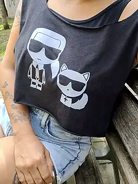 Snapshot of Medusa_Kitty chatting on 03/31/26, 02:39 Medusa Kitty online show from 03/31/26, 02:39