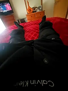 Vale1710 online show from 04/19/26, 02:49