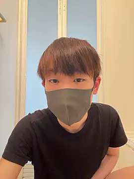 Snapshot of kazu_aeg chatting on 04/01/26, 04:02 kazu aeg online show from 04/01/26, 04:02