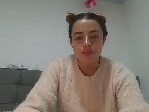 cattleya Louise online show from 04/18/26, 03:54