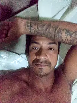 Snapshot of Morales2205 chatting on 03/28/26, 04:01 Morales2205 online show from 03/28/26, 04:01