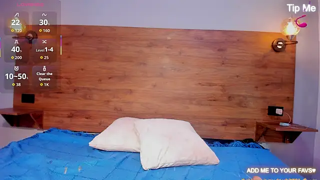 MOONWUW online show from 05/03/26, 12:27