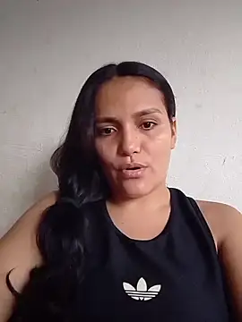 Snapshot of scarletmouse chatting on 03/31/26, 09:04 scarletmouse online show from 03/31/26, 09:04