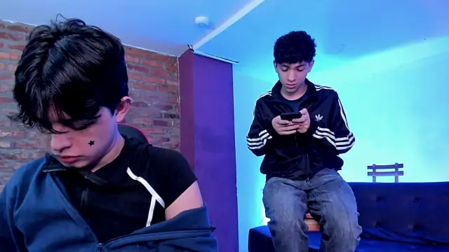 Snapshot of Good_boys18 chatting on 05/13/26, 12:24 Good boys18 online show from 05/13/26, 12:24