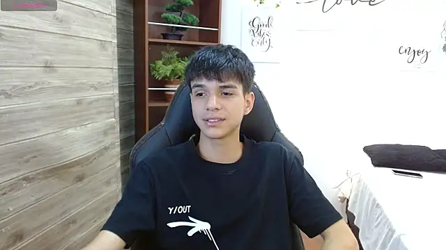 maxim rod online show from 04/24/26, 02:58
