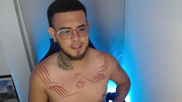 Snapshot of maik_gonsalez chatting on 03/28/26, 03:00 maik gonsalez online show from 03/28/26, 03:00