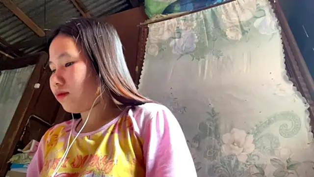 HelgaLoyer online show from 04/02/26, 01:58