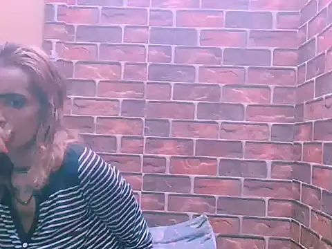 Alanadelray21 online show from 04/06/26, 05:25