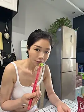 yuanpu0925 online show from 06/02/26, 11:07