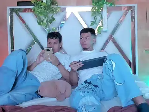 Snapshot of Blaze_Star chatting on 03/28/26, 03:33 Blaze Star online show from 03/28/26, 03:33