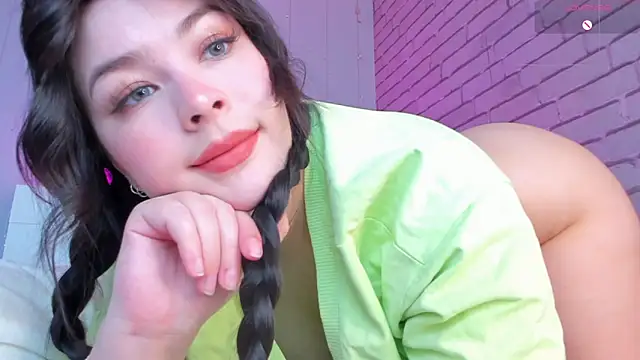 Snapshot of NatalForsy chatting on 05/04/26, 11:39 NatalForsy online show from 05/04/26, 11:39