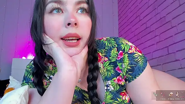 Snapshot of NatalForsy chatting on 05/12/26, 11:40 NatalForsy online show from 05/12/26, 11:40