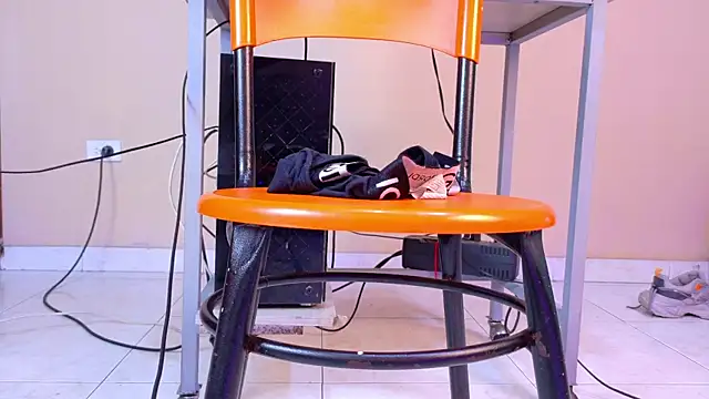 Axel saenzz online show from 05/06/26, 07:30
