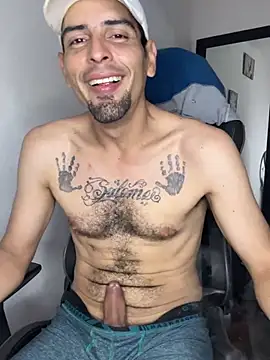 Snapshot of Lherzamxx chatting on 03/29/26, 05:13 Lherzamxx online show from 03/29/26, 05:13