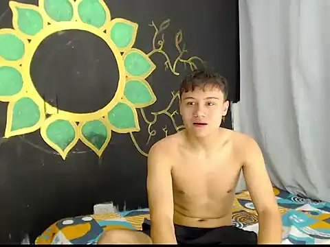 Snapshot of Boy_Lovely18 chatting on 03/29/26, 05:07 Boy Lovely18 online show from 03/29/26, 05:07