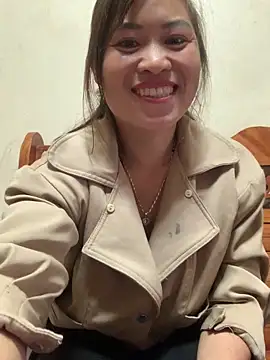 Snapshot of Sunny-smile1 chatting on 03/29/26, 10:15 Sunny-smile1 online show from 03/29/26, 10:15