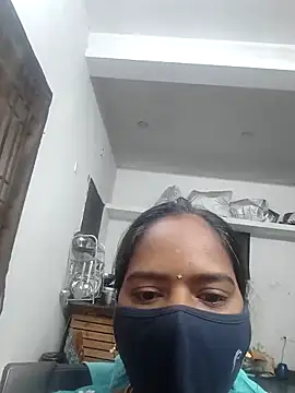 Snapshot of Tamil_Sangeetha chatting on 04/25/26, 12:24 Tamil Sangeetha online show from 04/25/26, 12:24