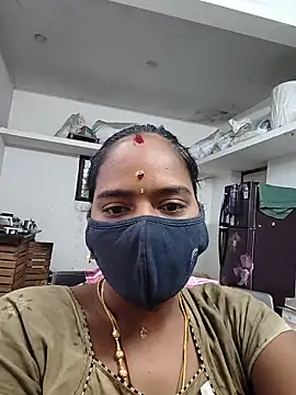 Snapshot of Tamil_Sangeetha chatting on 04/28/26, 12:42 Tamil Sangeetha online show from 04/28/26, 12:42