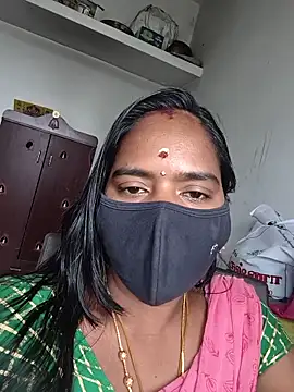 Snapshot of Tamil_Sangeetha chatting on 05/10/26, 04:39 Tamil Sangeetha online show from 05/10/26, 04:39