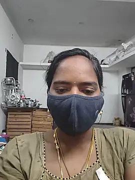 Snapshot of Tamil_Sangeetha chatting on 05/10/26, 11:43 Tamil Sangeetha online show from 05/10/26, 11:43
