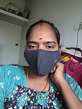 Snapshot of Tamil_Sangeetha chatting on 05/14/26, 04:08 Tamil Sangeetha online show from 05/14/26, 04:08