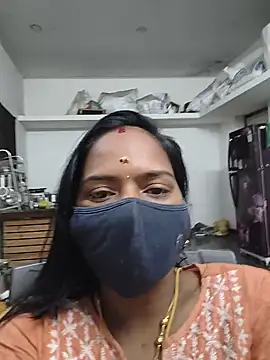 Snapshot of Tamil_Sangeetha chatting on 06/01/26, 10:44 Tamil Sangeetha online show from 06/01/26, 10:44