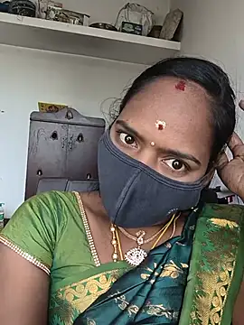 Snapshot of Tamil_Sangeetha chatting on 06/04/26, 02:50 Tamil Sangeetha online show from 06/04/26, 02:50