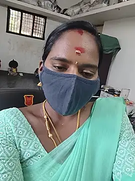 Snapshot of Tamil_Sangeetha chatting on 07/07/26, 11:03 Tamil Sangeetha online show from 07/07/26, 11:03