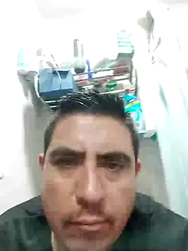 Snapshot of Manuel3910 chatting on 05/22/26, 04:19 Manuel3910 online show from 05/22/26, 04:19