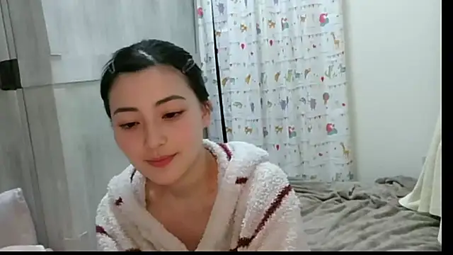 Snapshot of kaede_1122 chatting on 04/05/26, 12:08 kaede 1122 online show from 04/05/26, 12:08