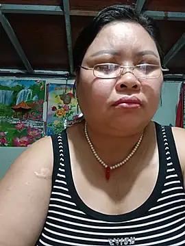 Snapshot of Monglan-c chatting on 07/02/26, 03:23 Monglan-c online show from 07/02/26, 03:23