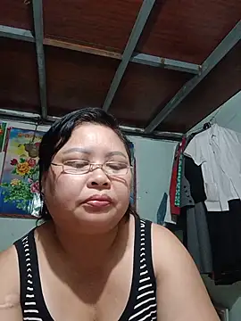 Snapshot of Monglan-c chatting on 07/09/26, 04:00 Monglan-c online show from 07/09/26, 04:00