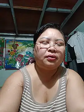 Snapshot of Monglan-c chatting on 07/14/26, 11:10 Monglan-c online show from 07/14/26, 11:10