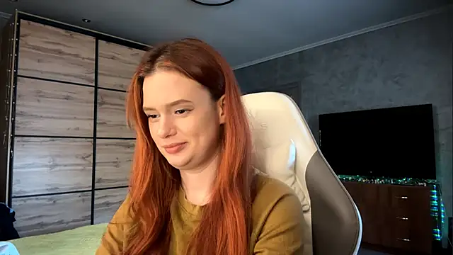 FoxyEmma online show from 04/13/26, 03:06