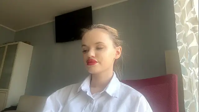 NikaFoster online show from 04/04/26, 10:24