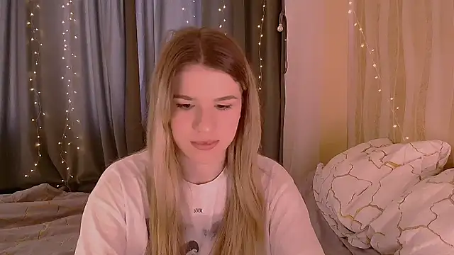 Alisa Swan  online show from 05/10/26, 06:18