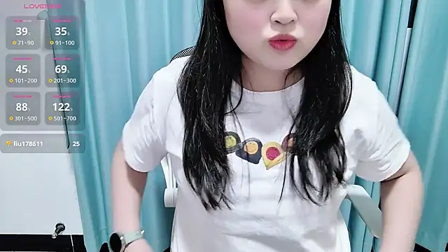 Snapshot of 77--bb chatting on 05/08/26, 12:43 77--bb online show from 05/08/26, 12:43