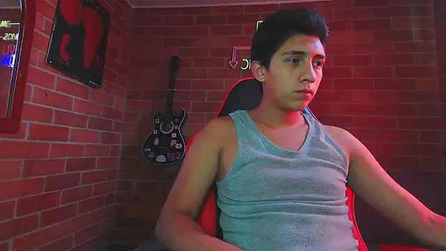 Snapshot of ethann2_ chatting on 03/31/26, 04:51 ethann2 online show from 03/31/26, 04:51