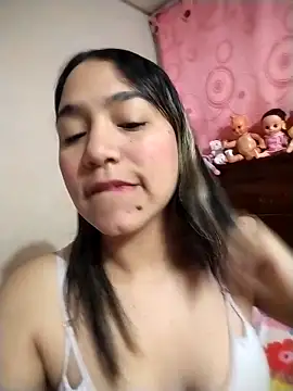Snapshot of erikabella chatting on 04/15/26, 01:18 erikabella online show from 04/15/26, 01:18