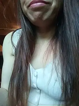 Snapshot of Vily-lonely chatting on 07/06/26, 09:17 Vily-lonely online show from 07/06/26, 09:17