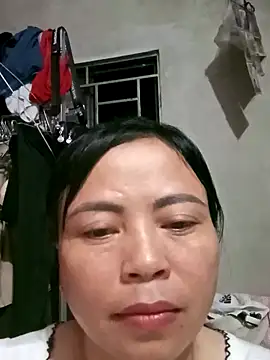 Snapshot of -Hami- chatting on 04/19/26, 02:16 -Hami- online show from 04/19/26, 02:16