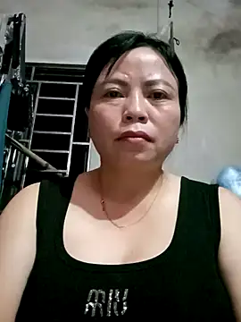 Snapshot of -Hami- chatting on 04/23/26, 02:52 -Hami- online show from 04/23/26, 02:52