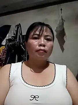 Snapshot of -Hami- chatting on 04/27/26, 12:58 -Hami- online show from 04/27/26, 12:58