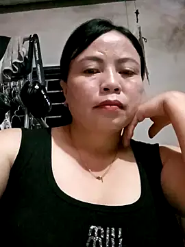 Snapshot of -Hami- chatting on 04/30/26, 02:12 -Hami- online show from 04/30/26, 02:12