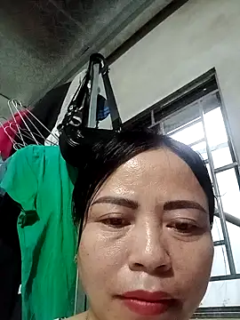 Snapshot of -Hami- chatting on 05/06/26, 10:37 -Hami- online show from 05/06/26, 10:37