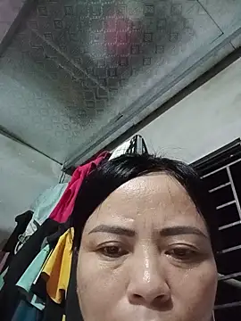 Snapshot of -Hami- chatting on 05/16/26, 12:59 -Hami- online show from 05/16/26, 12:59