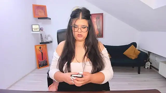 Snapshot of MariyaWill chatting on 06/16/26, 11:18 MariyaWill online show from 06/16/26, 11:18